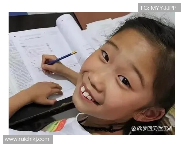 六岁小足球天才展现惊人过人技巧引发热议