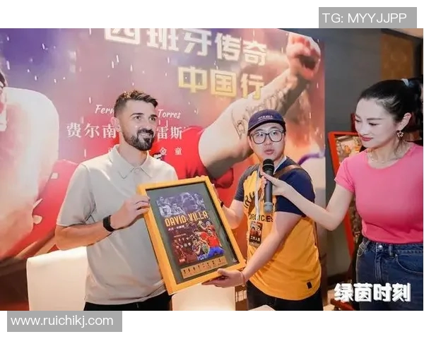足球明星签名与合影的珍贵瞬间记录与收藏之旅