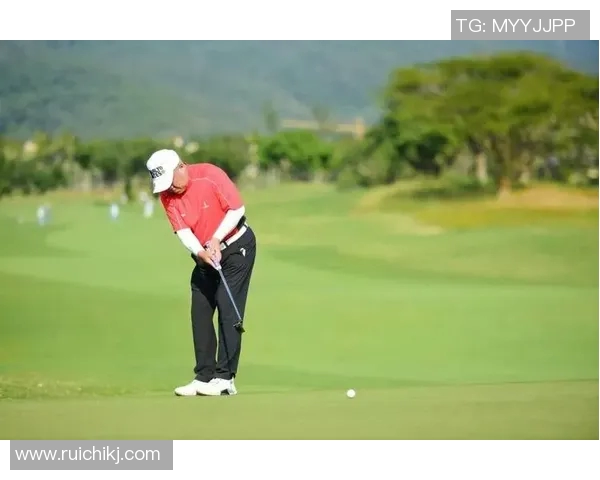 足球明星与高尔夫的亲密关系那些热爱挥杆的球场传奇